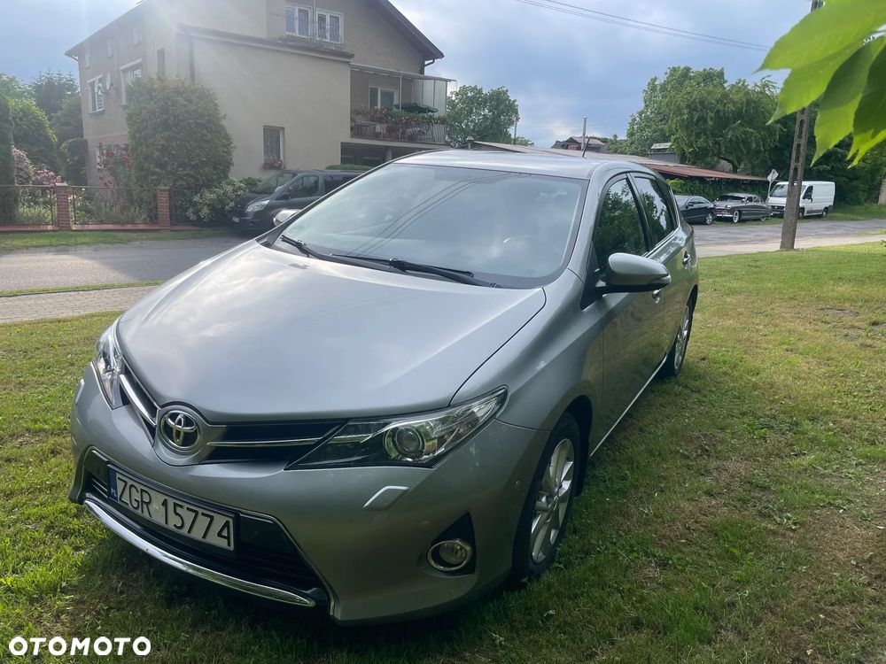 Toyota Auris - 2