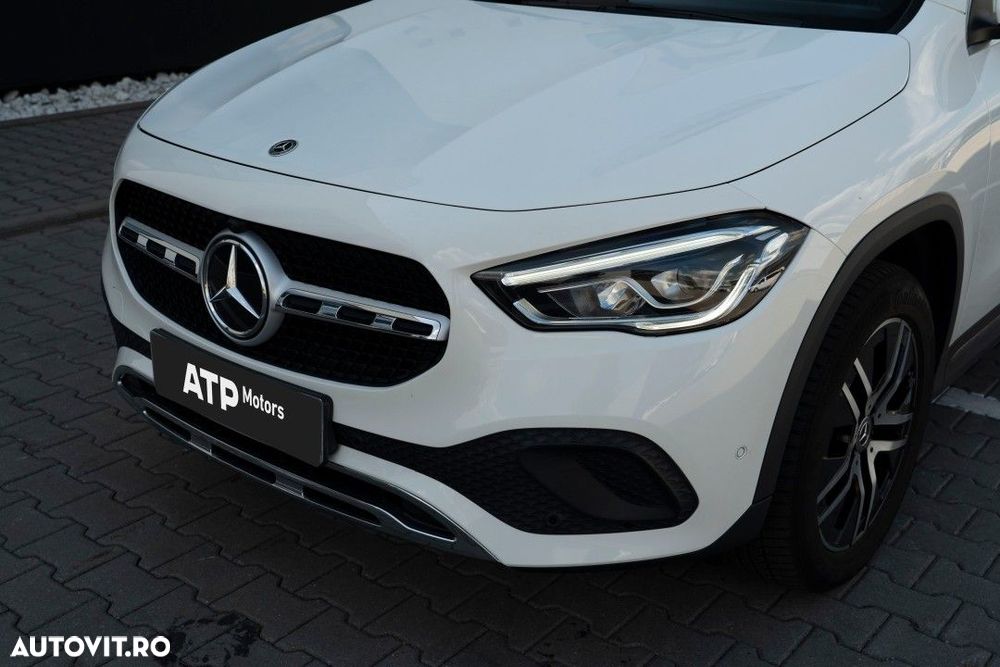 Mercedes-Benz GLA - 32