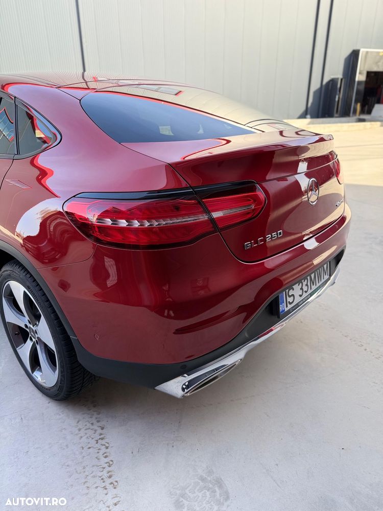 Mercedes-Benz GLC 250 4MATIC - 12