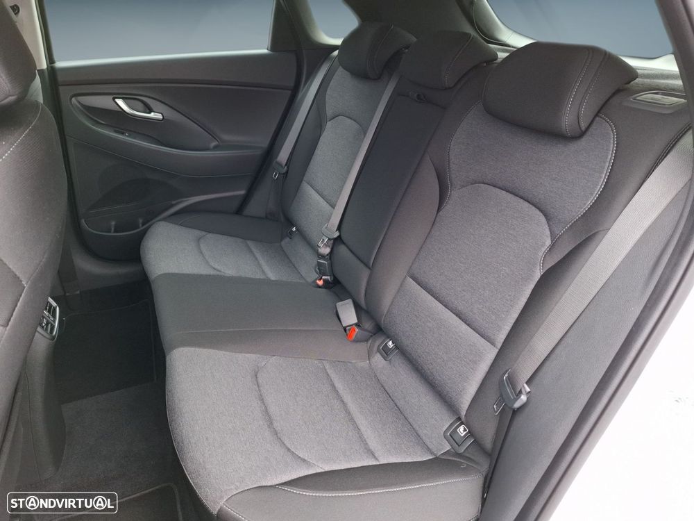 Hyundai i30 1.0 T-GDI Style Plus — fotografia 14