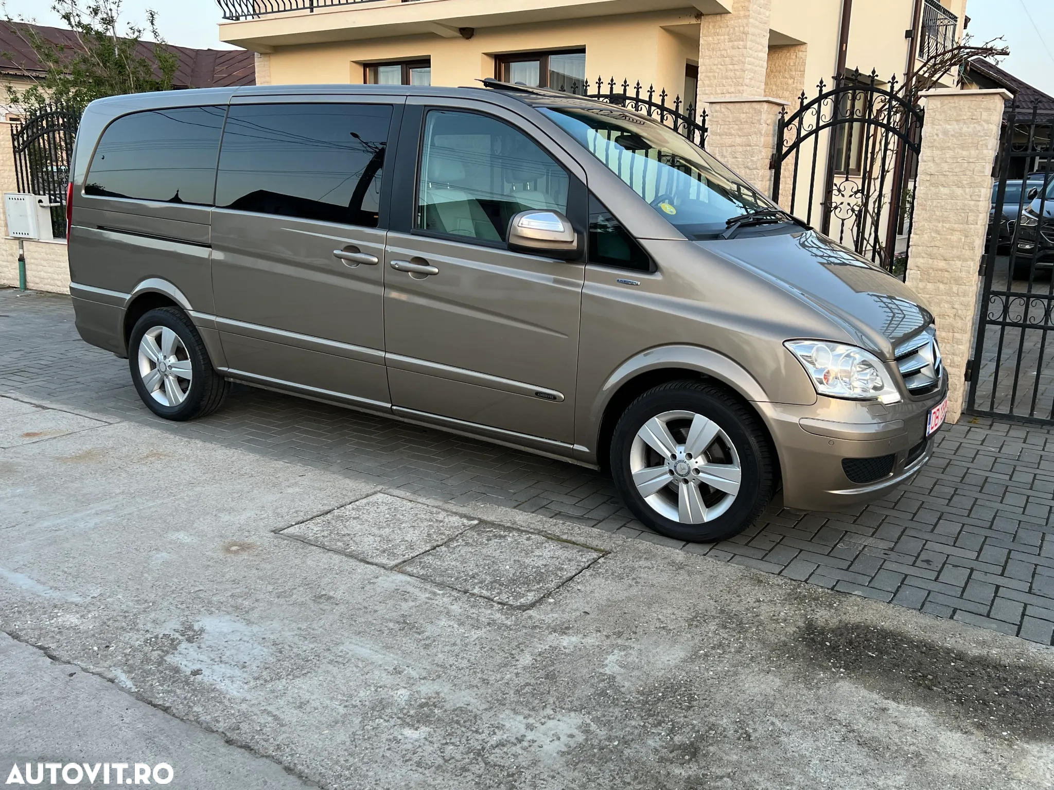 Mercedes-Benz Viano 2.2 CDI DPF lang Automatik Ambiente - 29