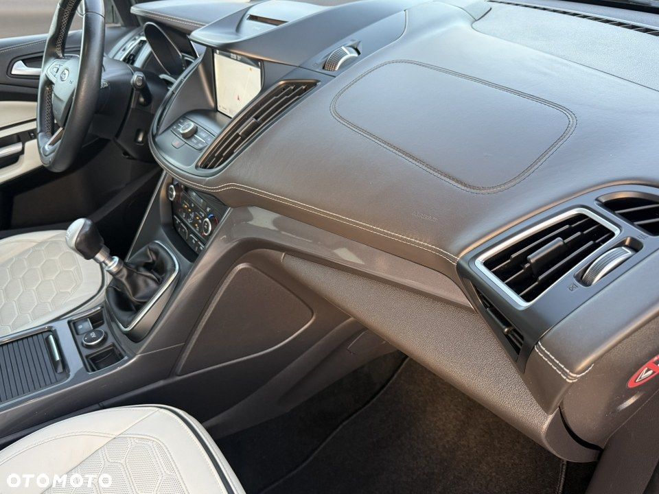 Ford Kuga Vignale 2.0 TDCi AWD - 31