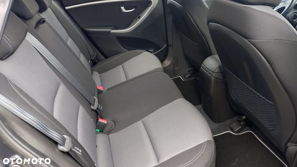Hyundai i30 1.6 GDI BlueDrive Comfort - 18