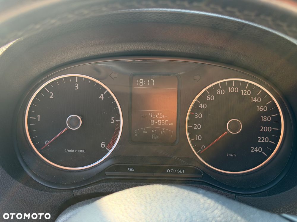 Volkswagen Polo - 12