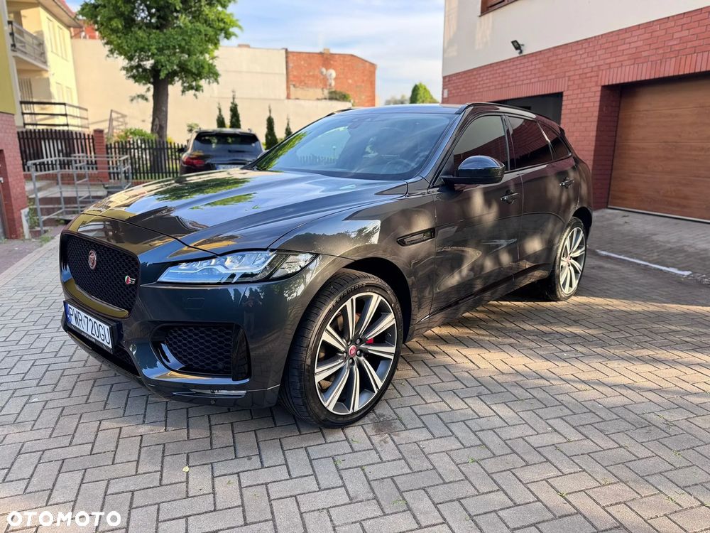 Jaguar F-Pace 30d AWD R-Sport - 22