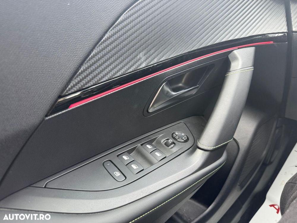 Peugeot 2008 1.2 L PureTech STT EAT8 GT Line - 20