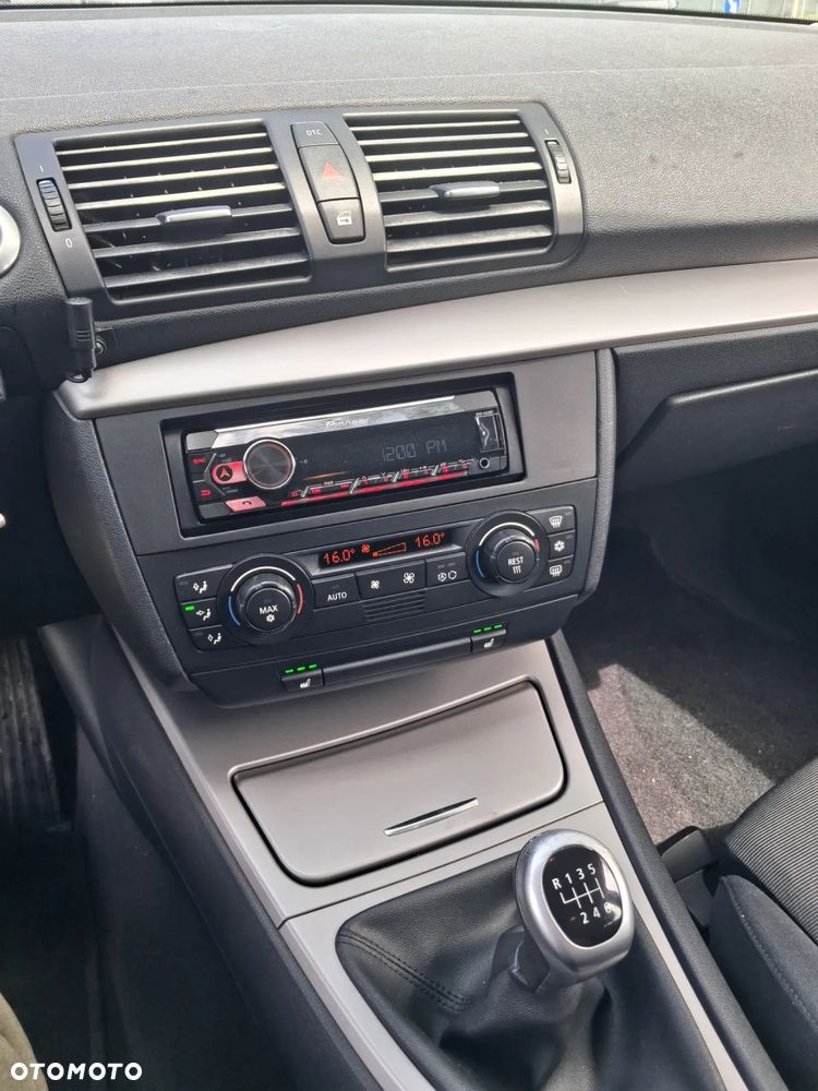 BMW Seria 1 120d - 11