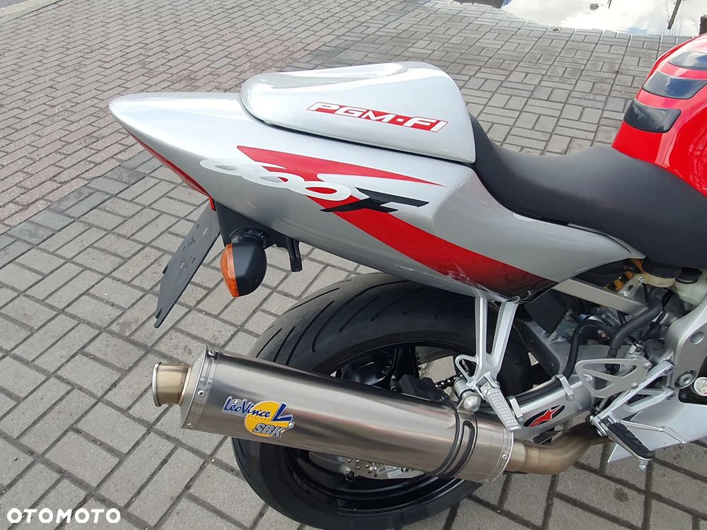 Honda CBR - 28