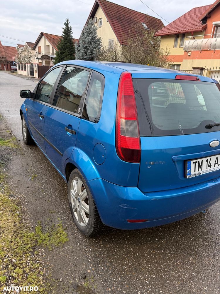 Ford Fiesta 1.4TDCI Ghia - 8