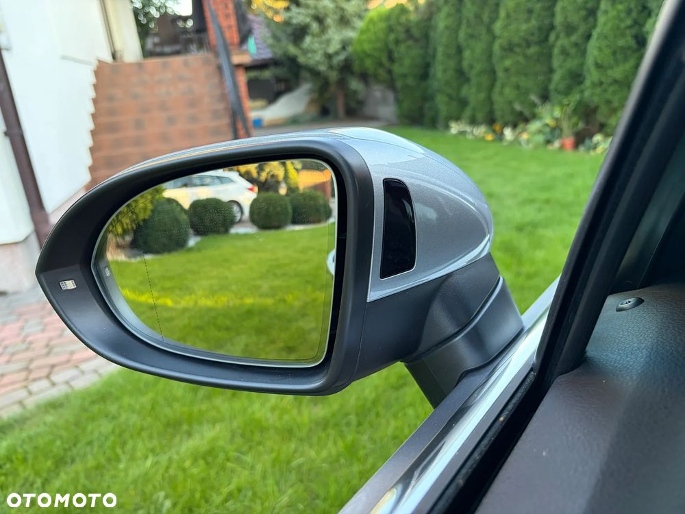 Volkswagen Passat 2.0 TDI EVO Elegance DSG - 19