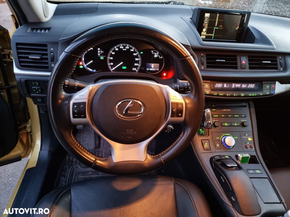 Lexus CT 200h Aut. Eco - 11