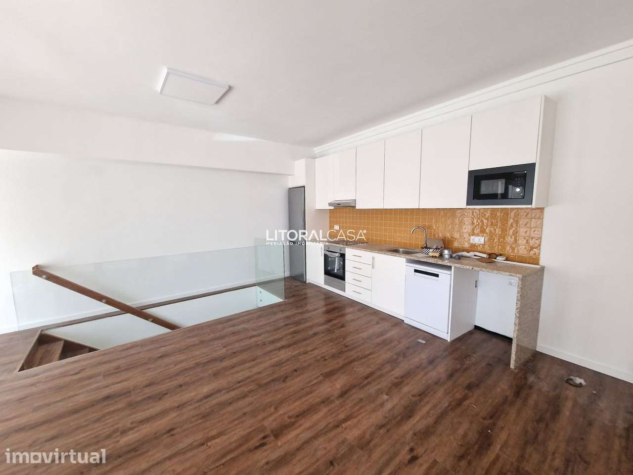 Quarto com despesas incluídas - Centro de Aveiro - Grande imagem: 2/19