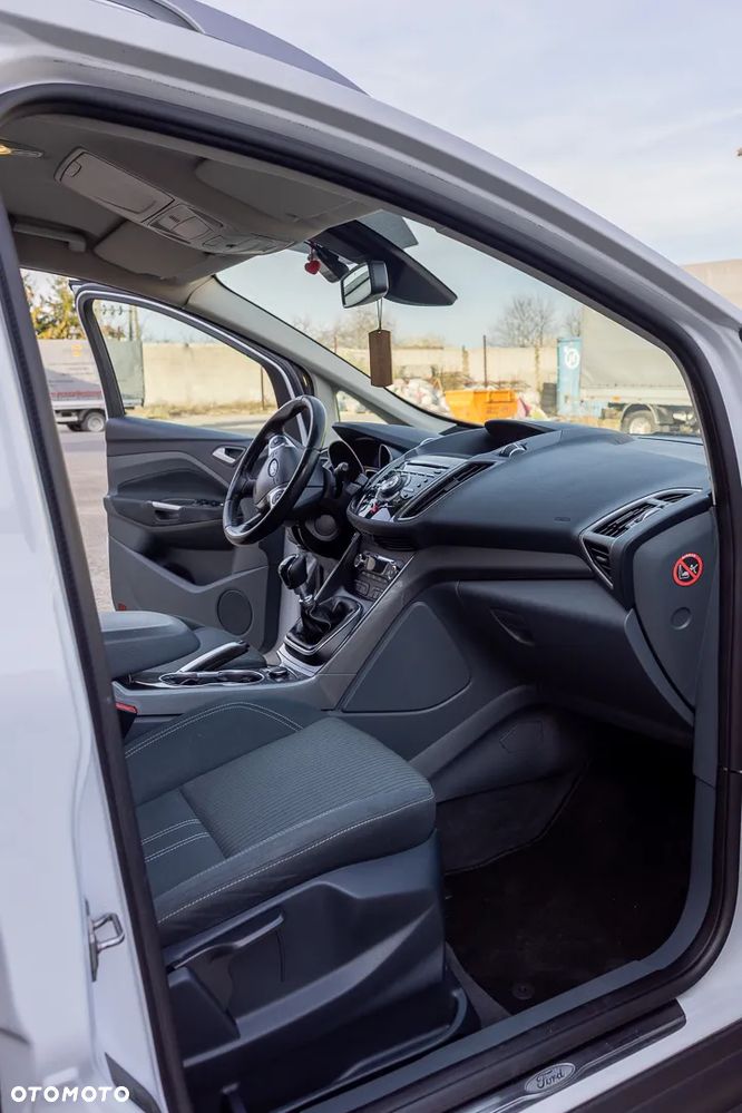 Ford Grand C-MAX 1.6 TDCi Start-Stop-System Titanium - 16