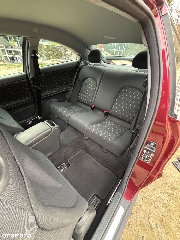 Mercedes-Benz Klasa C 180 - 11