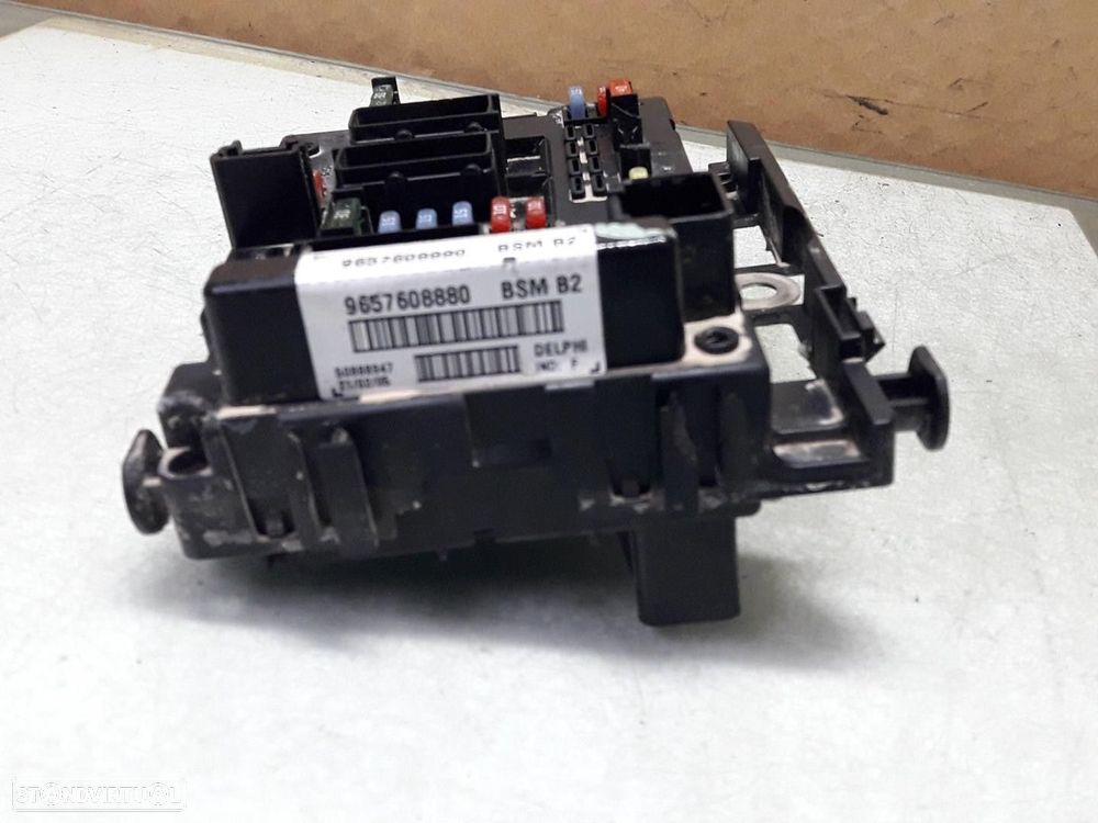 CAIXA RELÉS / FUSÍVEIS PEUGEOT 307 2002 -9657608880 - 2