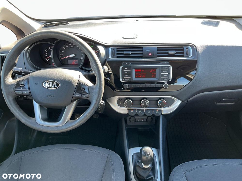 Kia Rio - 15