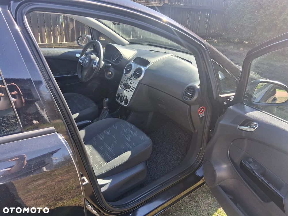 Opel Corsa - 25