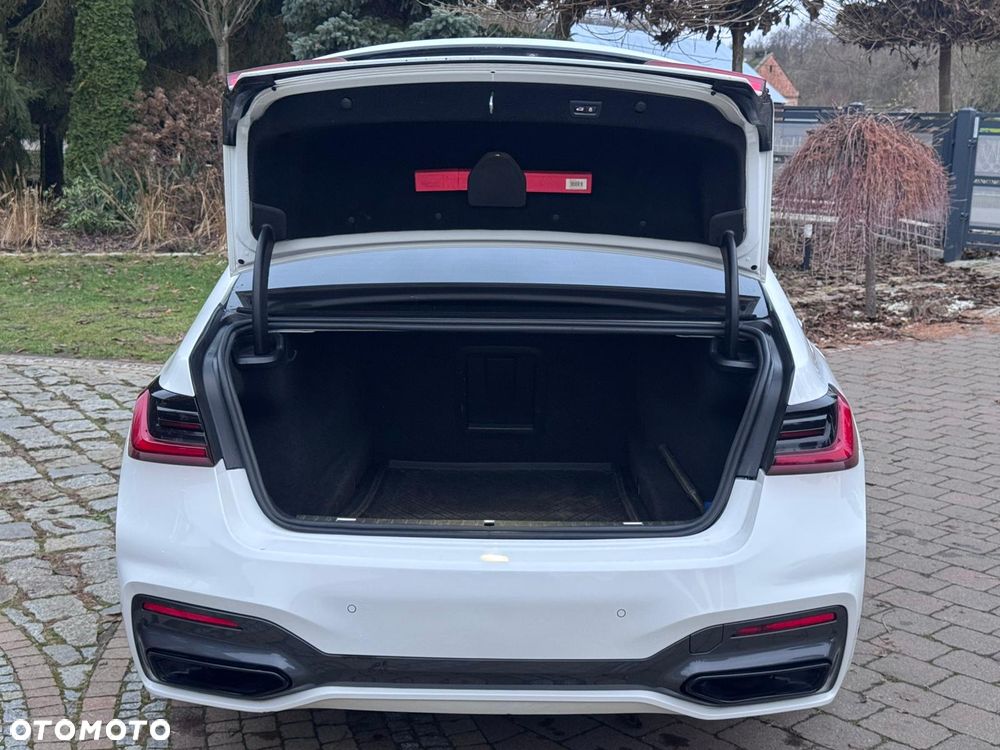 BMW Seria 7 730d xDrive sport - 7