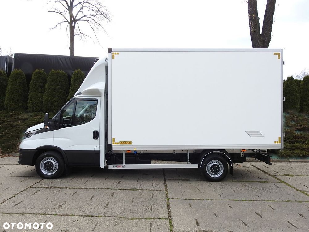 Iveco DAILY 35S16 NOWY KONTENER CHŁODNIA -10*C 8 PALET FUNKCJA GRZANIA ZASILANIE 230V TEMPOMAT KLIMATYZACJA 160KM - 10