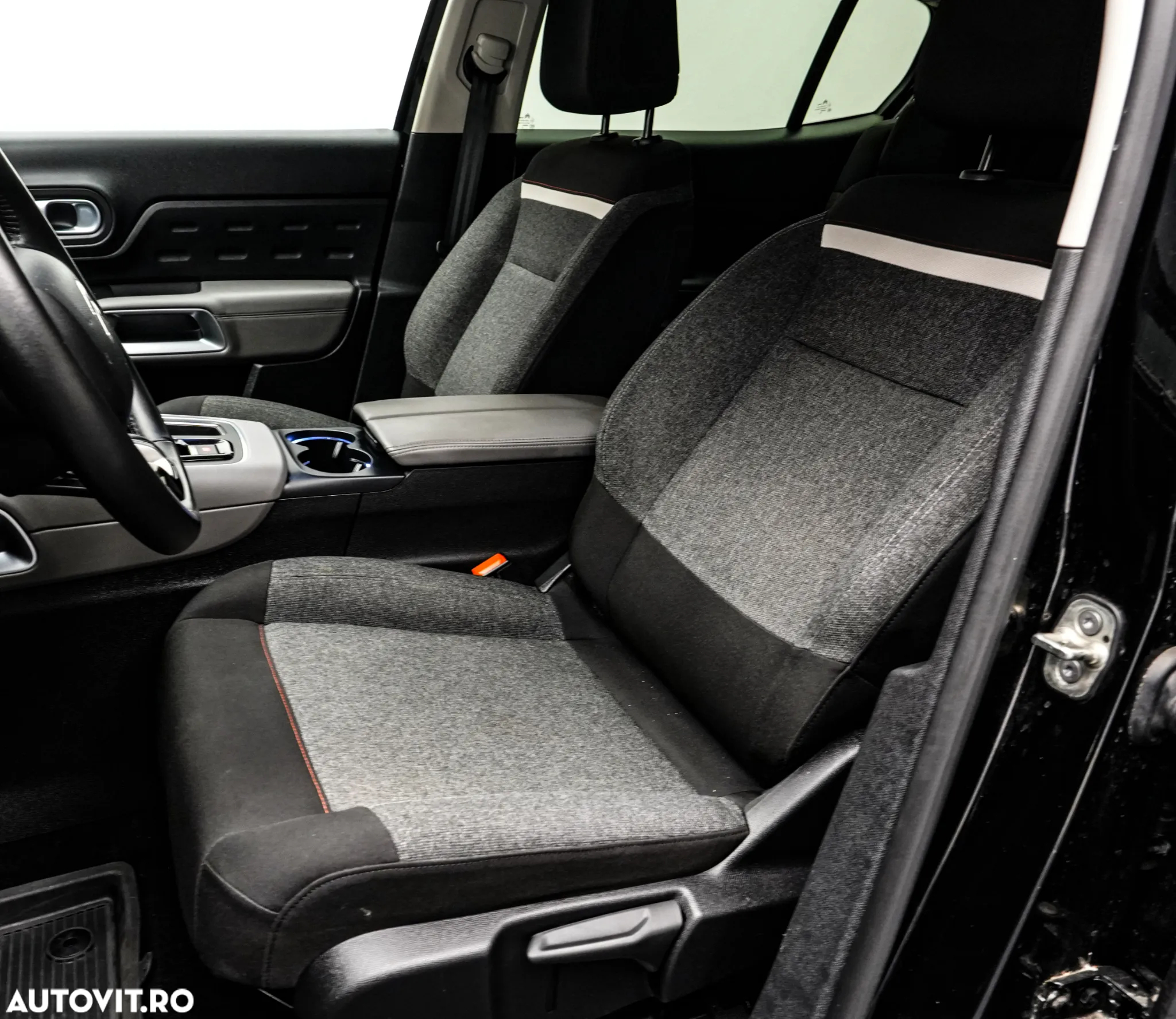 Citroën C5 Aircross 1.6 Hybrid FWD 225 EAT8 Shine - 14