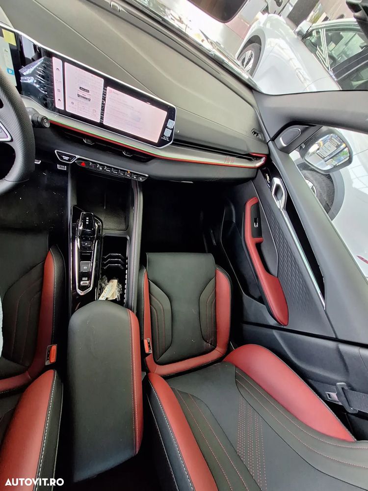 Geely Coolray - 10