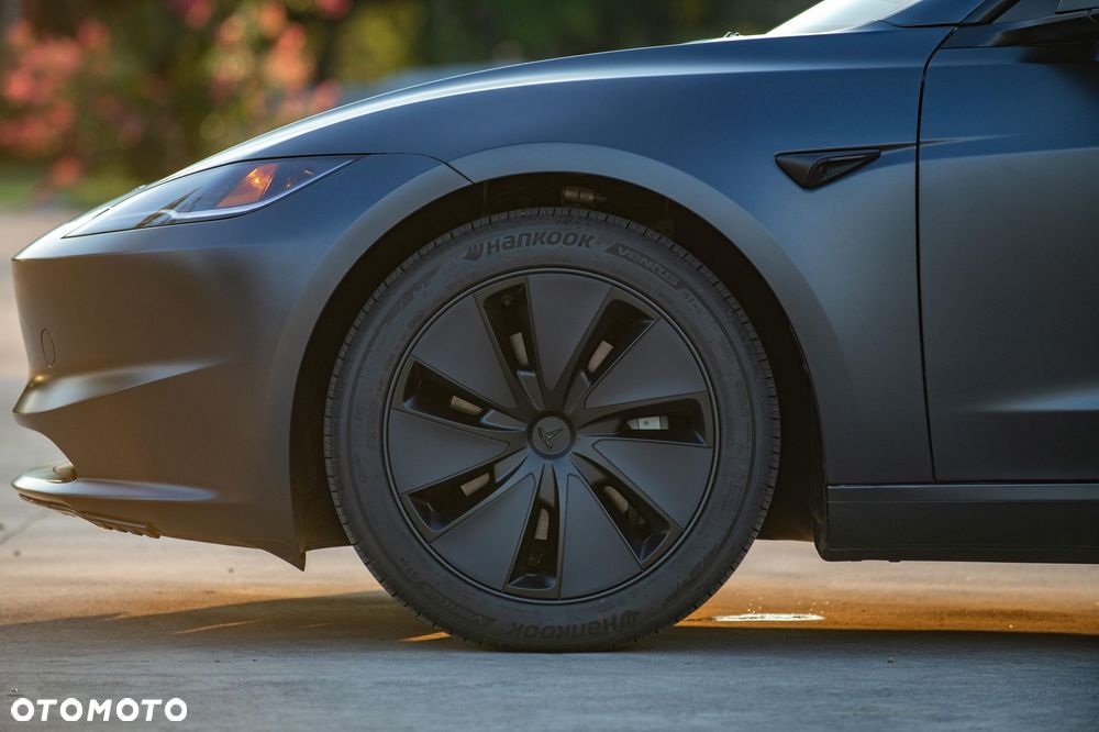 Tesla Model 3 - 13
