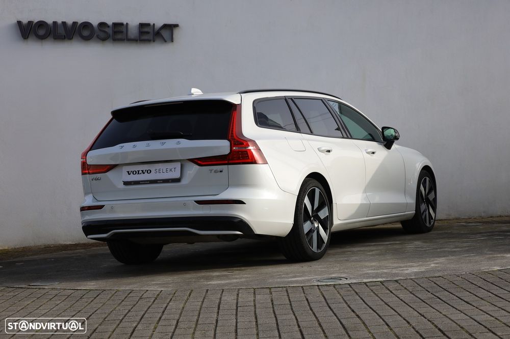 Volvo V60 2.0 T6 AWD TE Plus Dark - 25