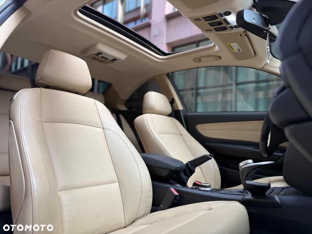 BMW Seria 1 125i Edition Exclusive - 18