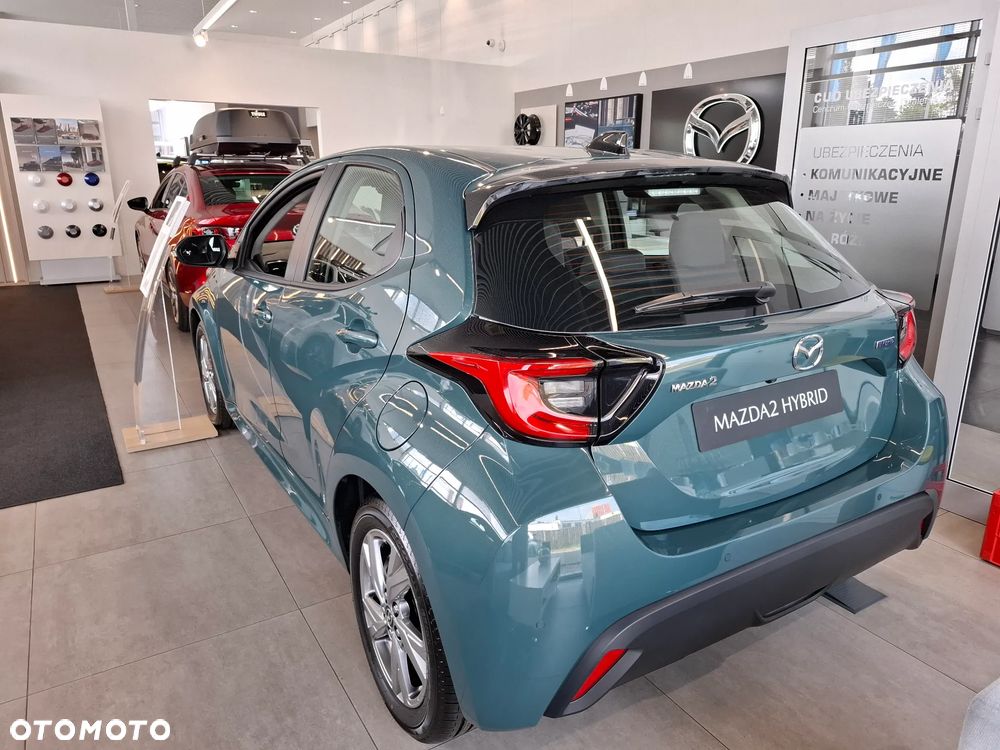 Mazda 2 Hybrid - 3