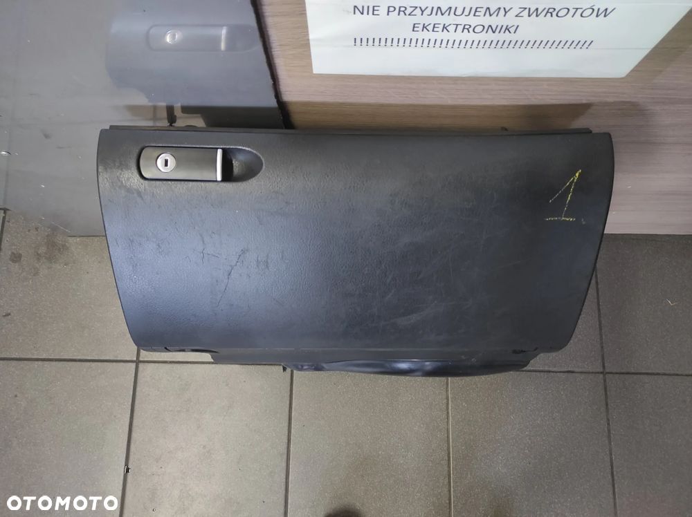 SCHOWEK PASAŻERA AUDI A4 B6 B7 CIEMNY CZARNY CAŁY WYSYŁKA !!!