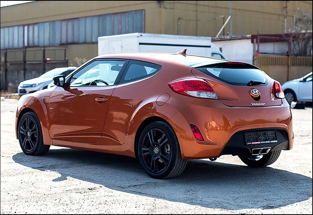 Hyundai Veloster - 7