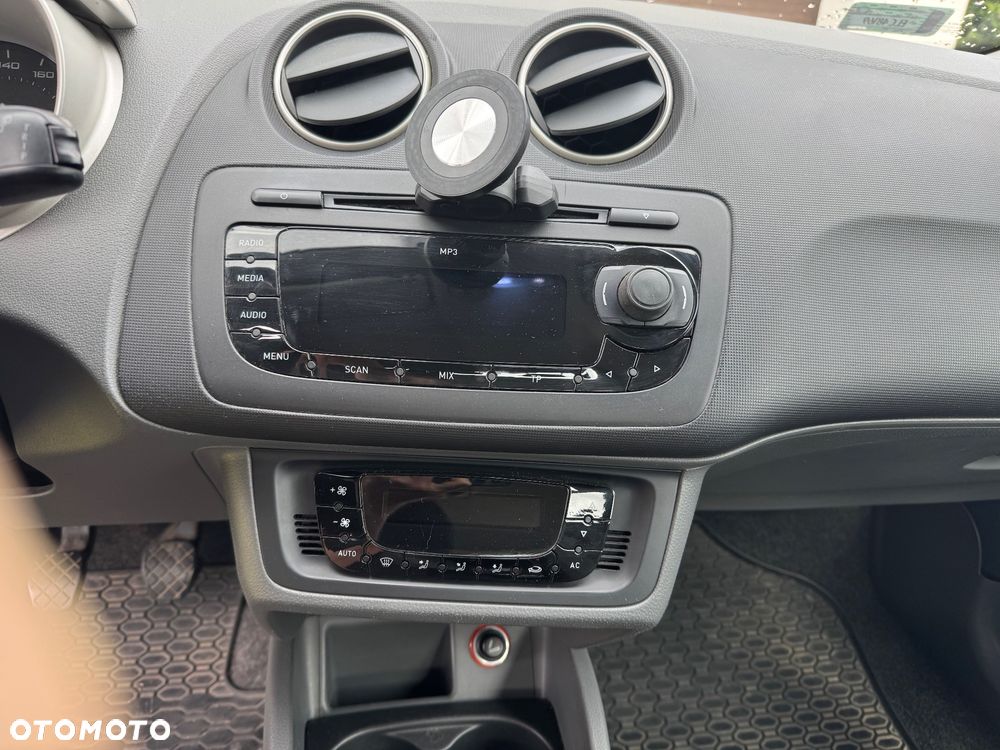 Seat Ibiza 1.4 16V Style - 12