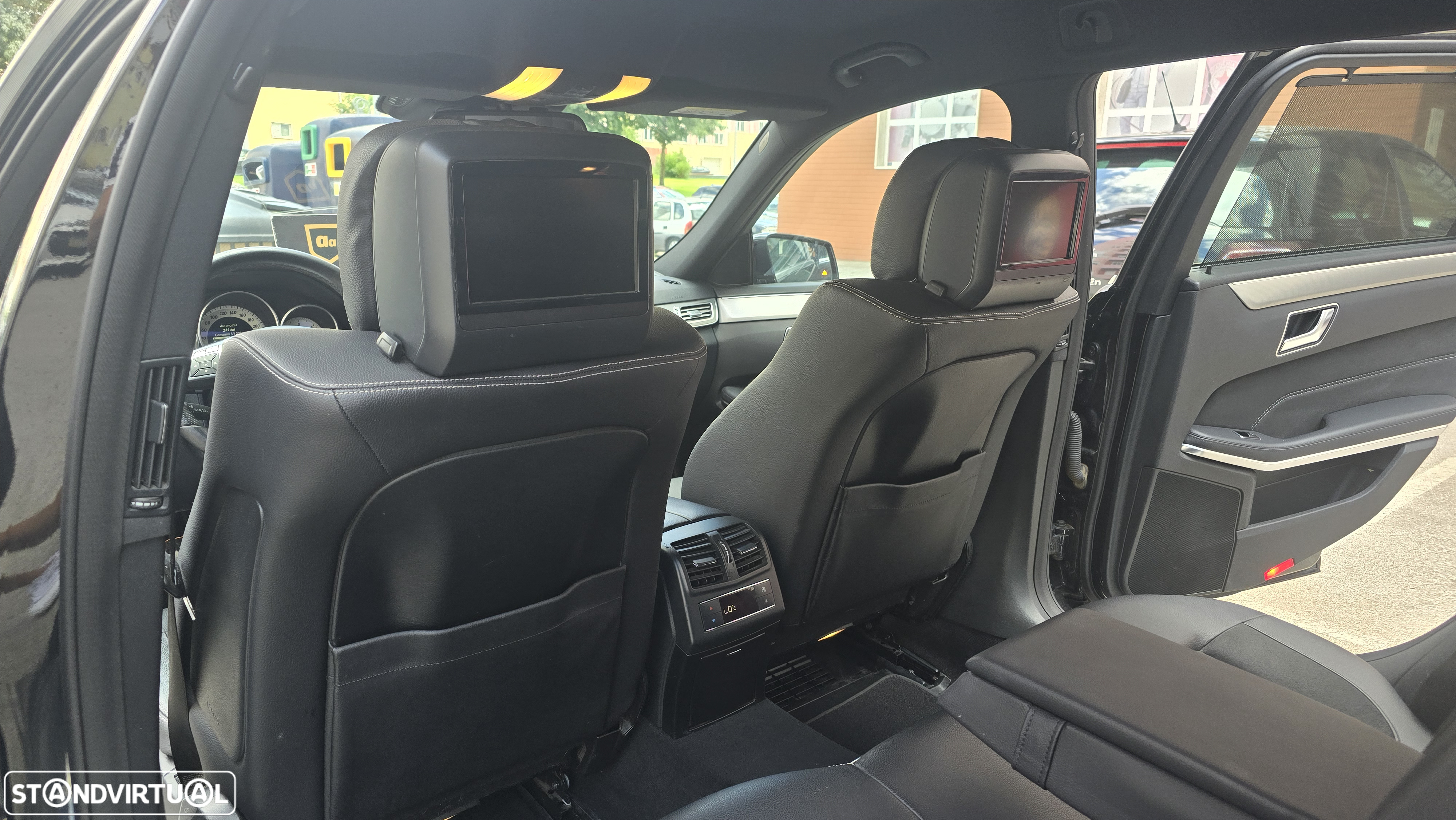 Mercedes-Benz E 300 Bluetec Hybrid Avantgarde - 16