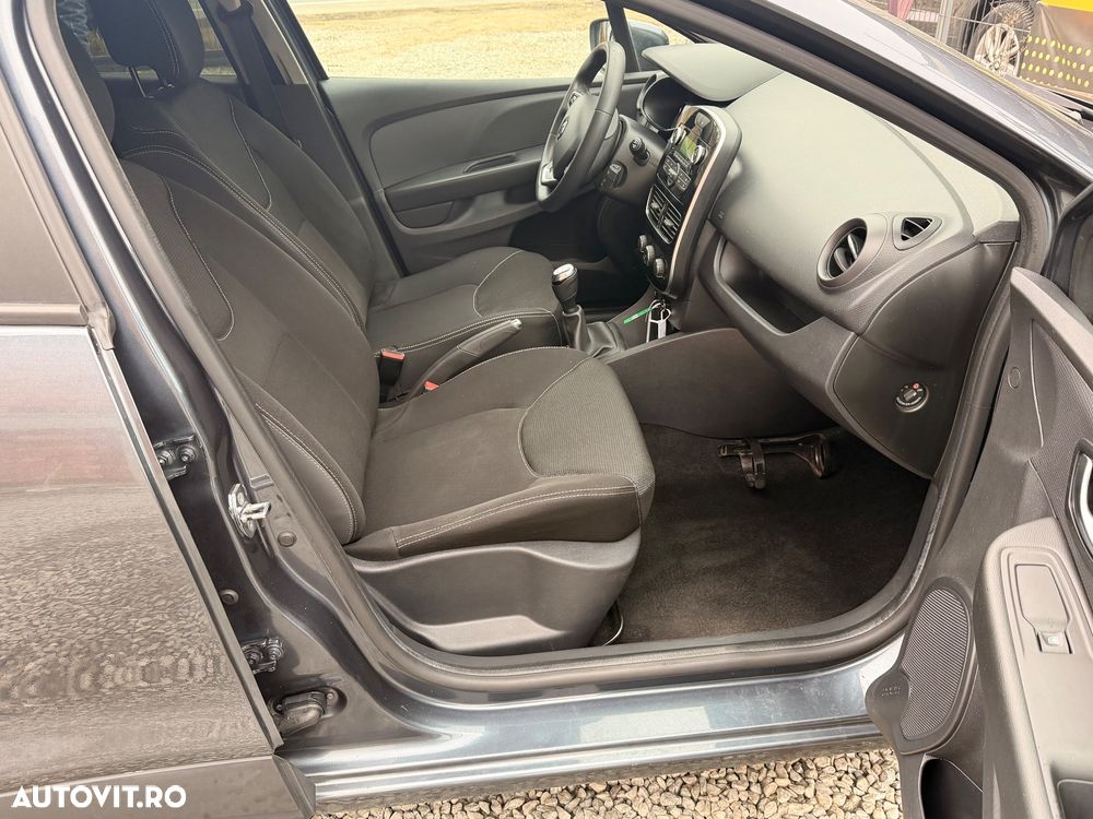 Renault Clio 1.2 16V 75 Authentique - 6