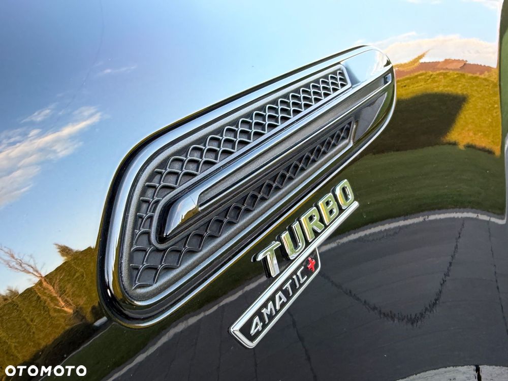 Mercedes-Benz AMG GT 43 4-Matic+ Special Edition Red - 25