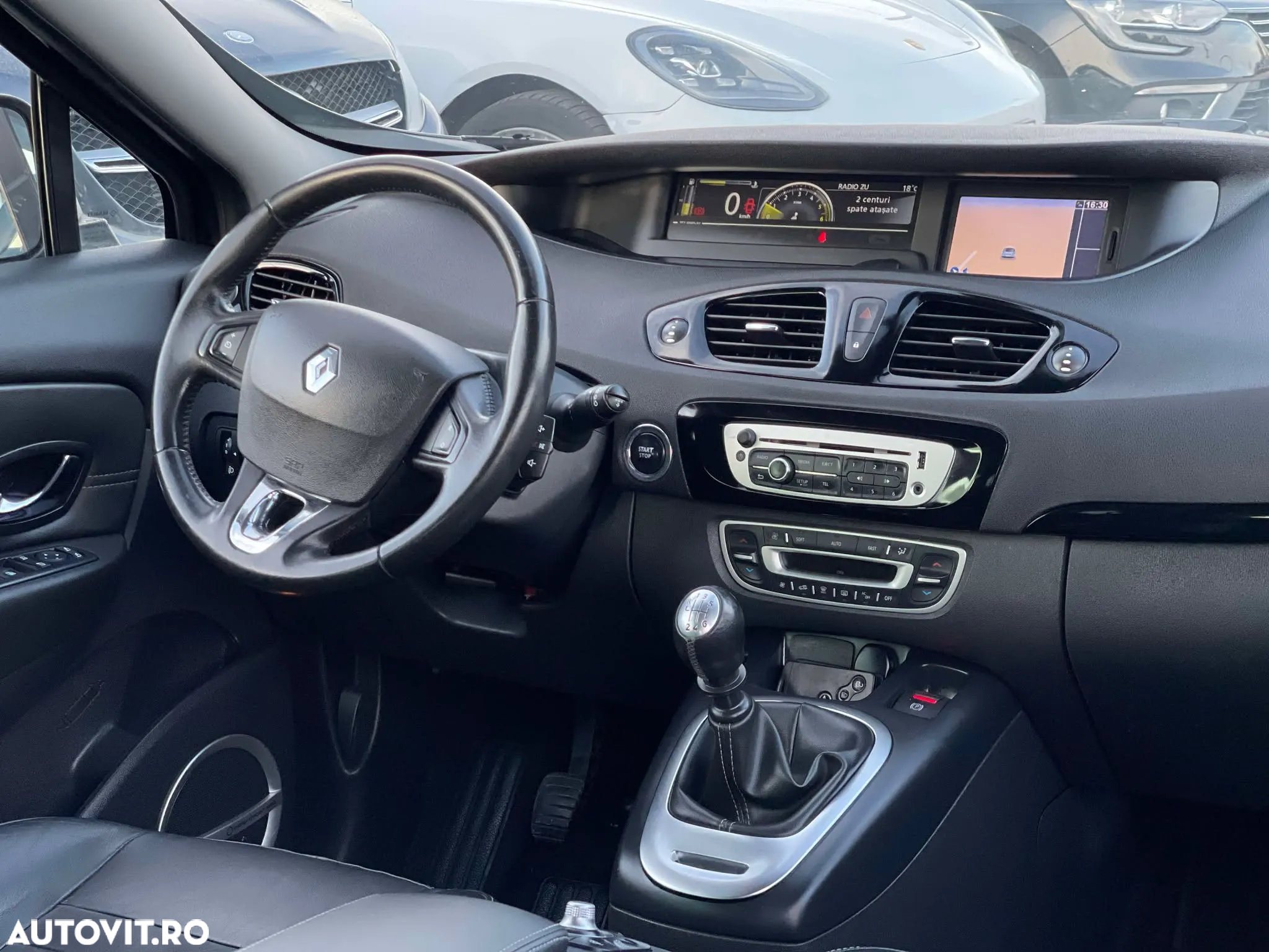 Renault Grand Scenic 1.6 dCi Stop&Start Energy Privilege - 18