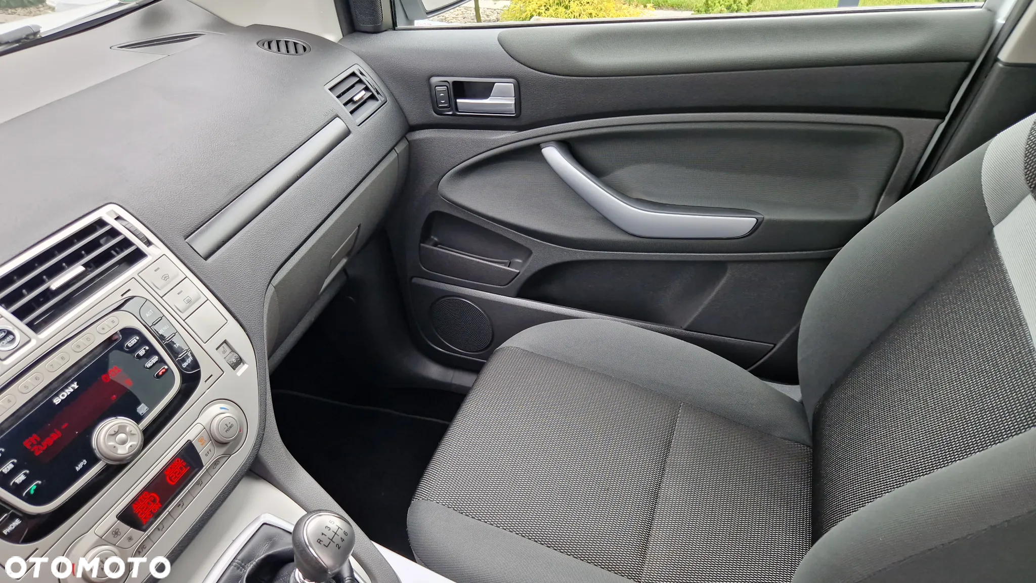 Ford Kuga 2.0 TDCi 2x4 Champions Edition - 16