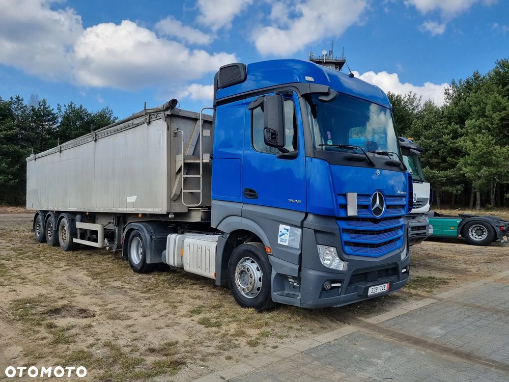 Mercedes-Benz 1845 - 6