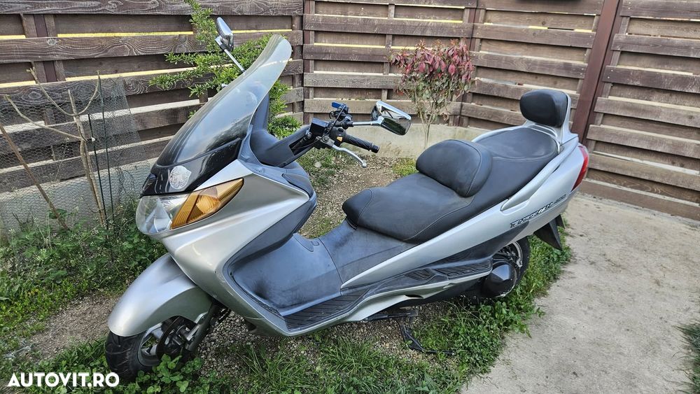 Suzuki AN 400 Burgman - 4