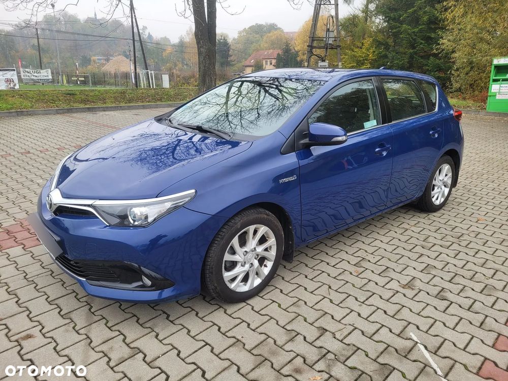 Toyota Auris 2018 photo 2