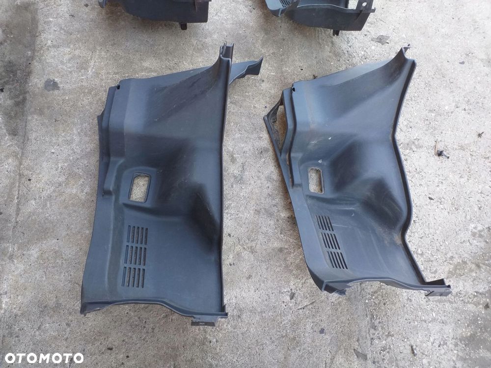 TOYOTA CELICA V boczek bagażnika tył prawy GT4 185 - 5