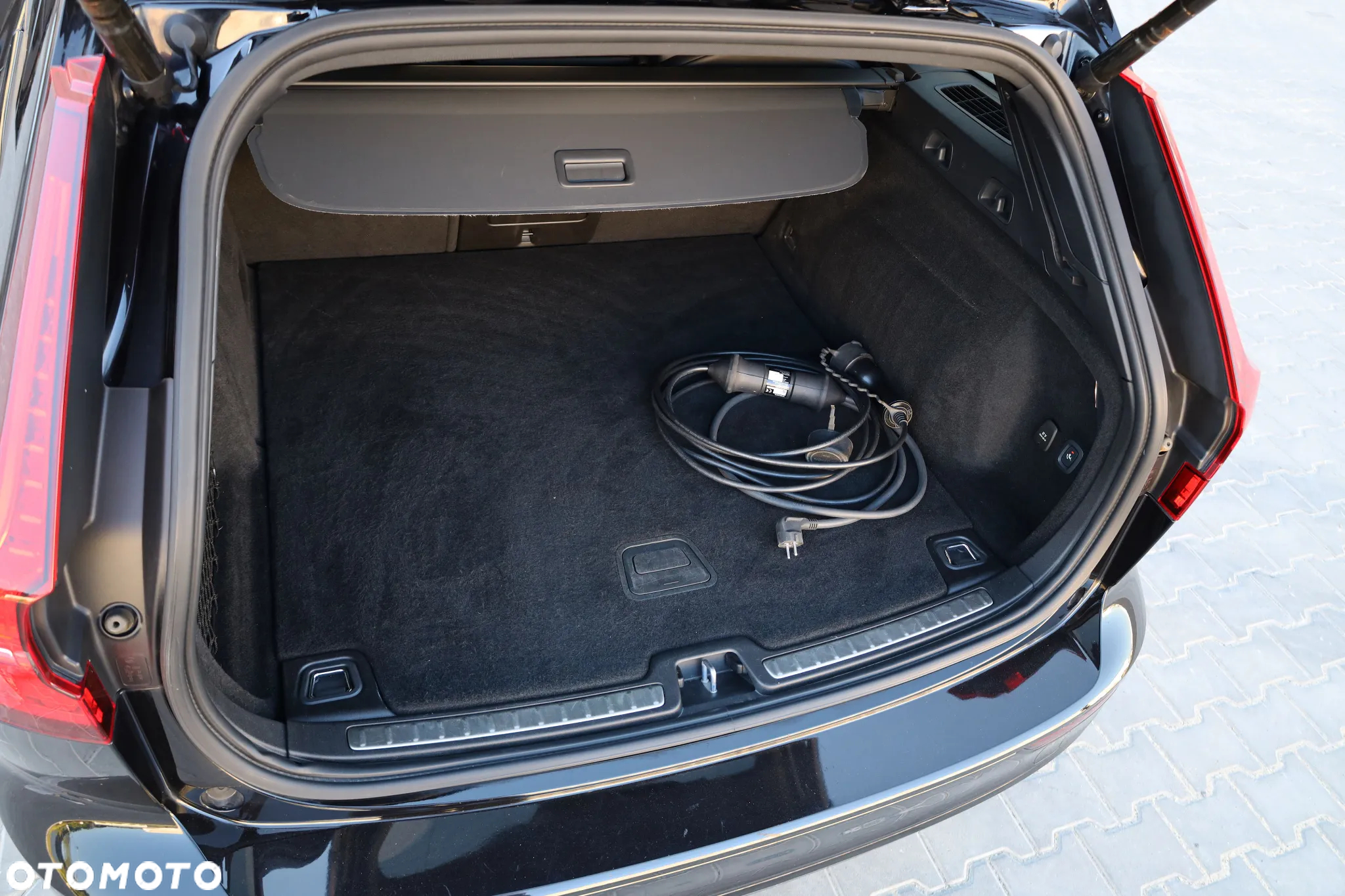 Volvo V60 T6 AWD Recharge Geartronic RDesign - 29