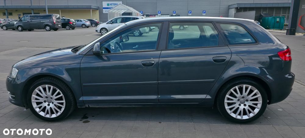 Audi A3 Sportback 1.6 Ambiente - 16
