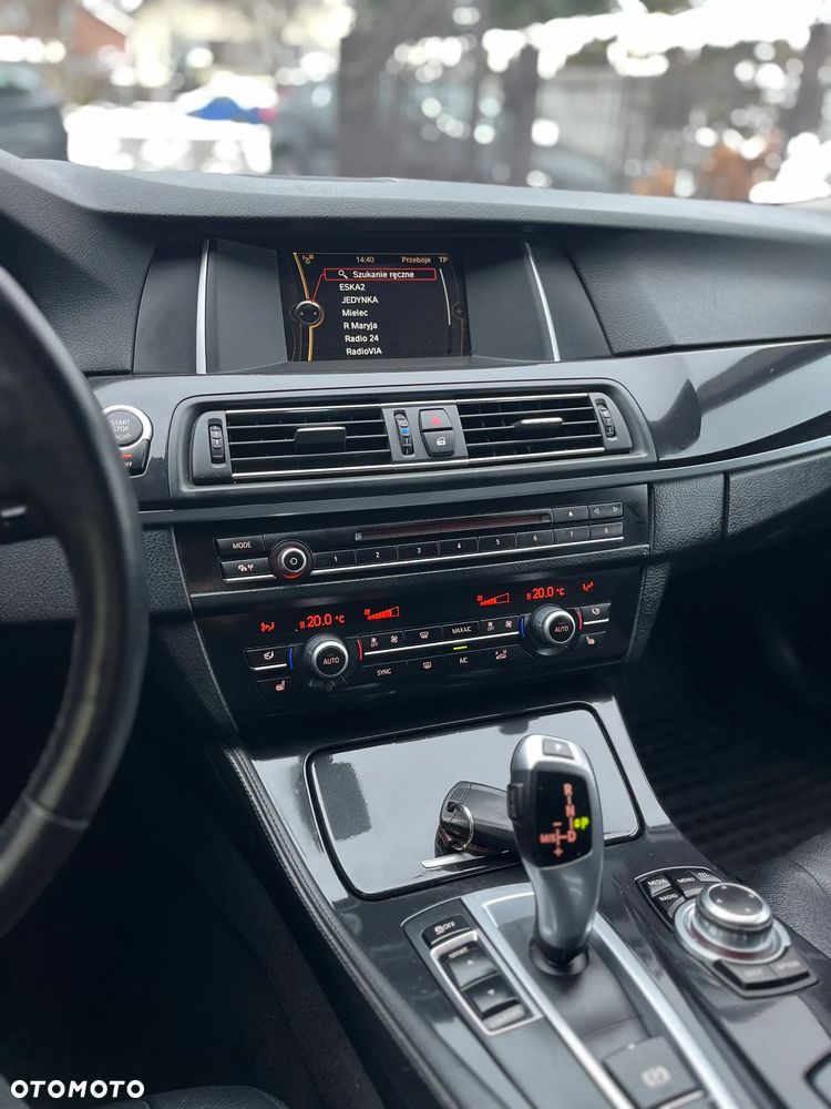BMW Seria 5 518d Luxury Line - 15