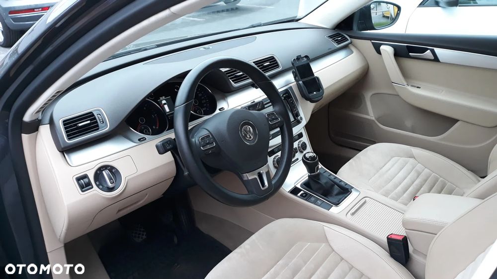 Volkswagen Passat 2.0 TDI BlueMotion Technology Highline - 7