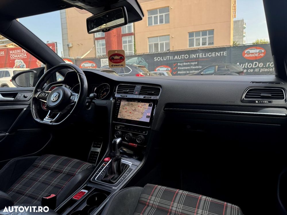 Volkswagen Golf - 7