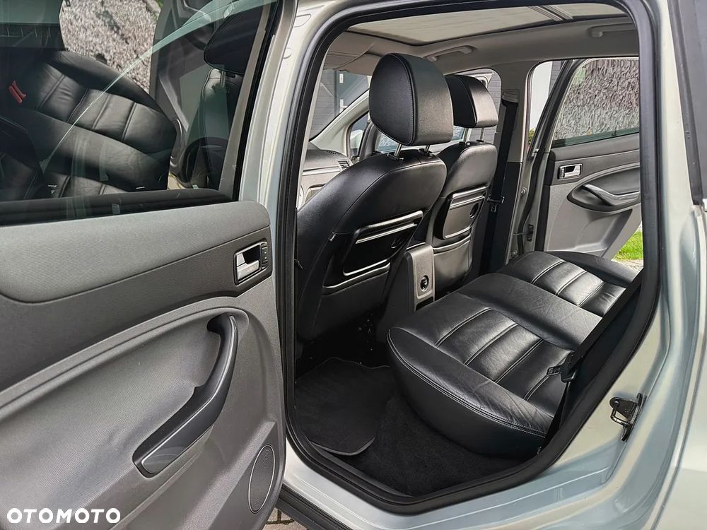 Ford Kuga 2.0 TDCi 2x4 Titanium - 19