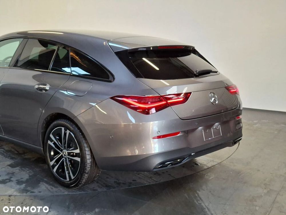 Mercedes-Benz CLA 200 Progressive 7G-DCT - 18