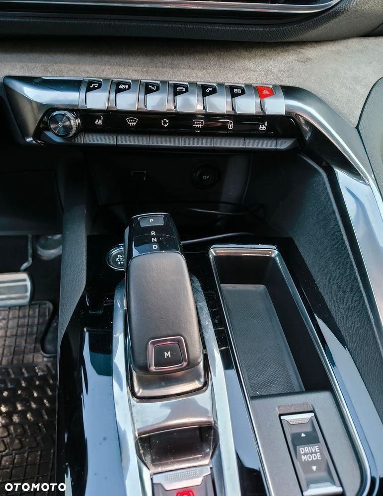 Peugeot 5008 PureTech 130 EAT8 Stop & Start GT - 22