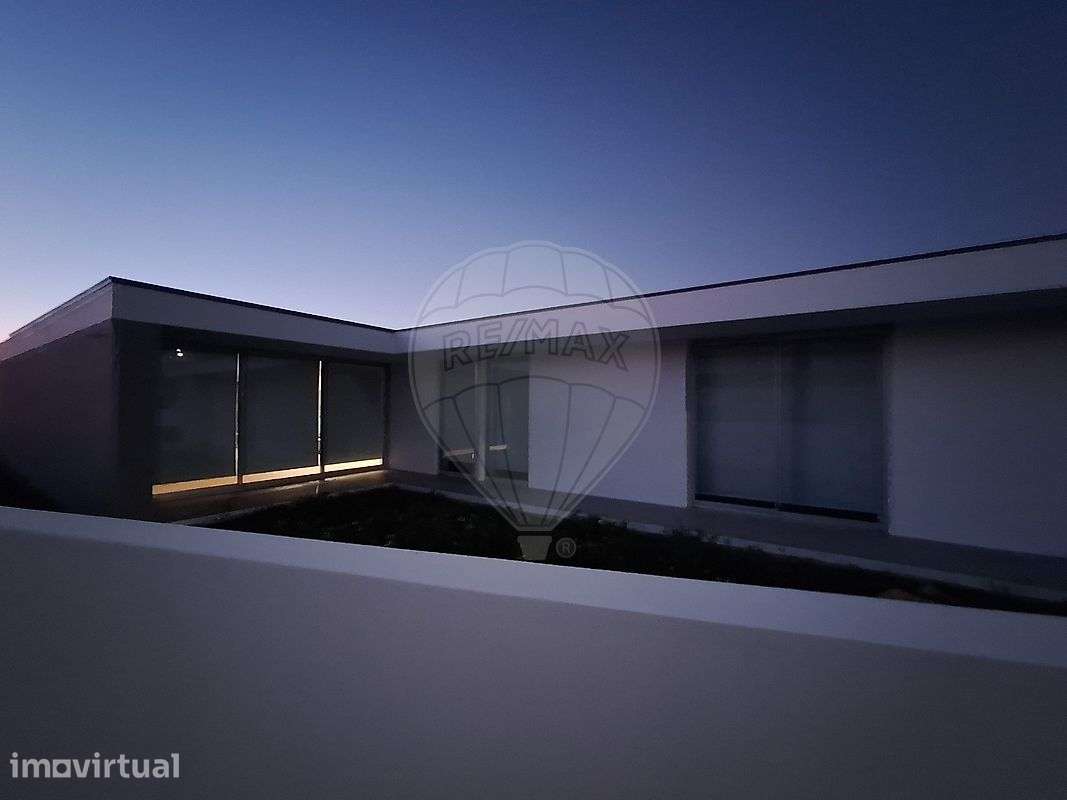 Moradia T3 para venda - Grande imagem: 2/24